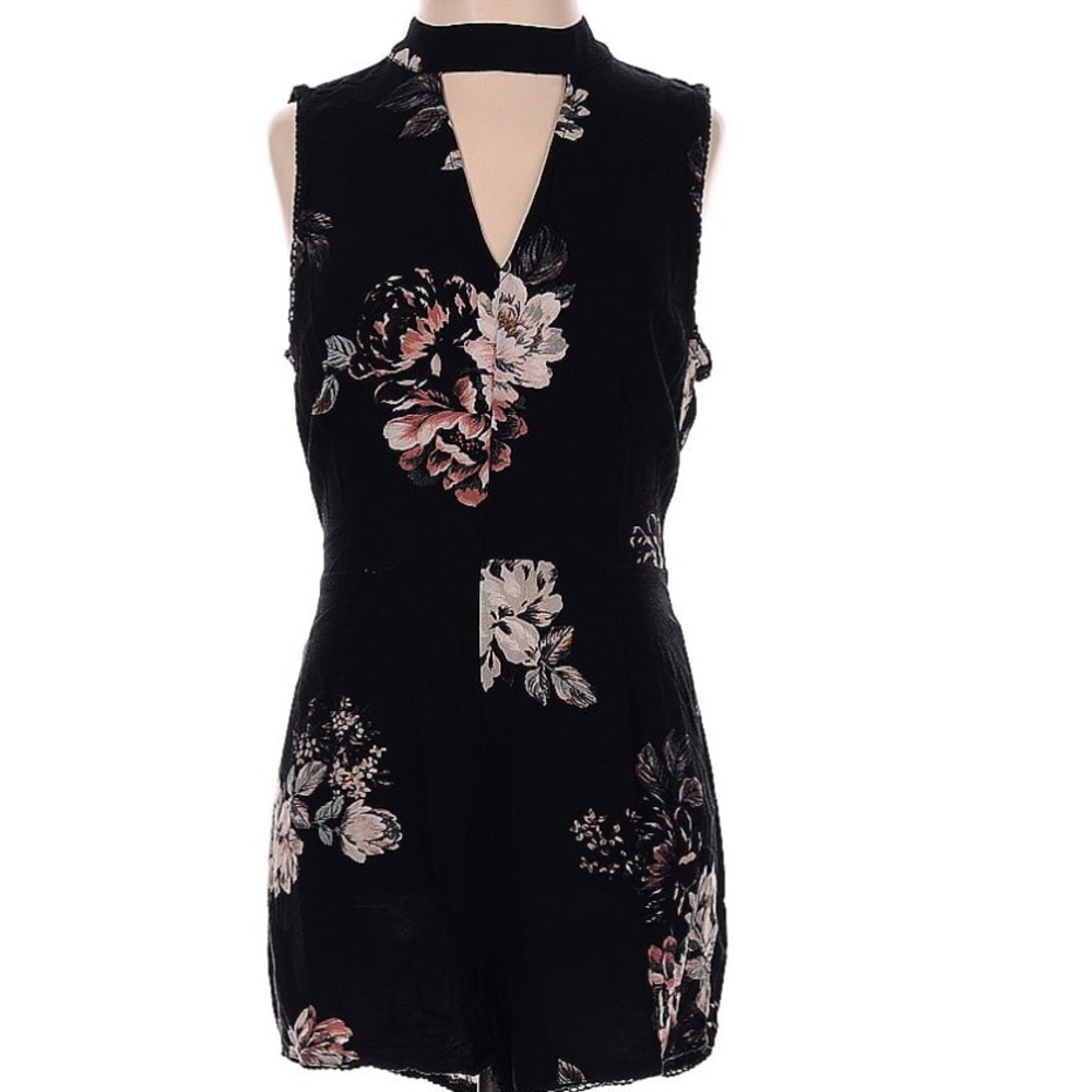 Kendall & Kyle Black Floral Romper